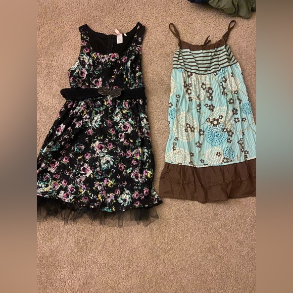 If you have any questions please call or text 716-259-0290 there are many shirts - Picture 4 of 16